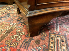 Load image into Gallery viewer, A lovely Chest Of Drawers Made From Flame Mahogany With Excellent Woodgrain