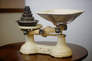 Cream vintage kitchen scales,  with imperial stamped stackable weights