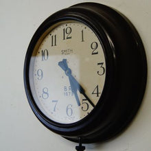 Load image into Gallery viewer, Smiths eight day Bakelite wall clock circa 1940 in nice original condition