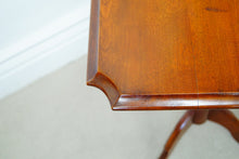 Load image into Gallery viewer, An attractive and well presented Georgian antique mahogany tilt top tripod table