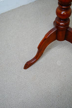 Load image into Gallery viewer, An attractive and well presented Georgian antique mahogany tilt top tripod table