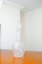 Load image into Gallery viewer, A stunning large crystal port decanter crafted in a classic Georgian style