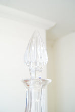 Load image into Gallery viewer, A stunning large crystal port decanter crafted in a classic Georgian style