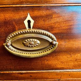 A fantastic George III mahogany chest of drawers with a lovely rich patina