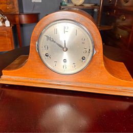 Edwardian Mahogany Napoleon Hat Mantel Clock with Westminster chime in lovely condition