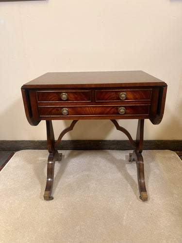 A Bevan And Funnell Stylish Antique Inlaid Mahogany Crossbanded And Line Inlaid Sofa Table