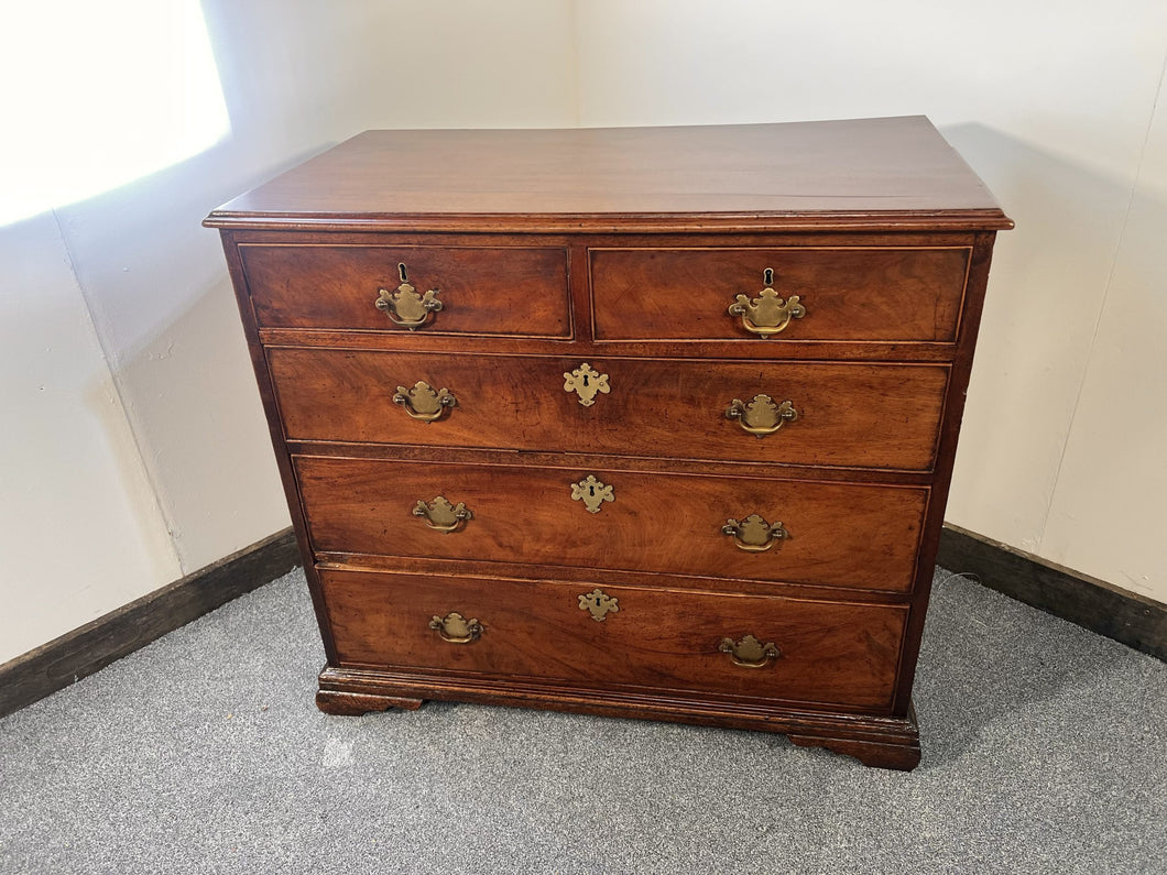 A Quality George II Mahogany Chest Of Drawers With Amazing Rich Colour