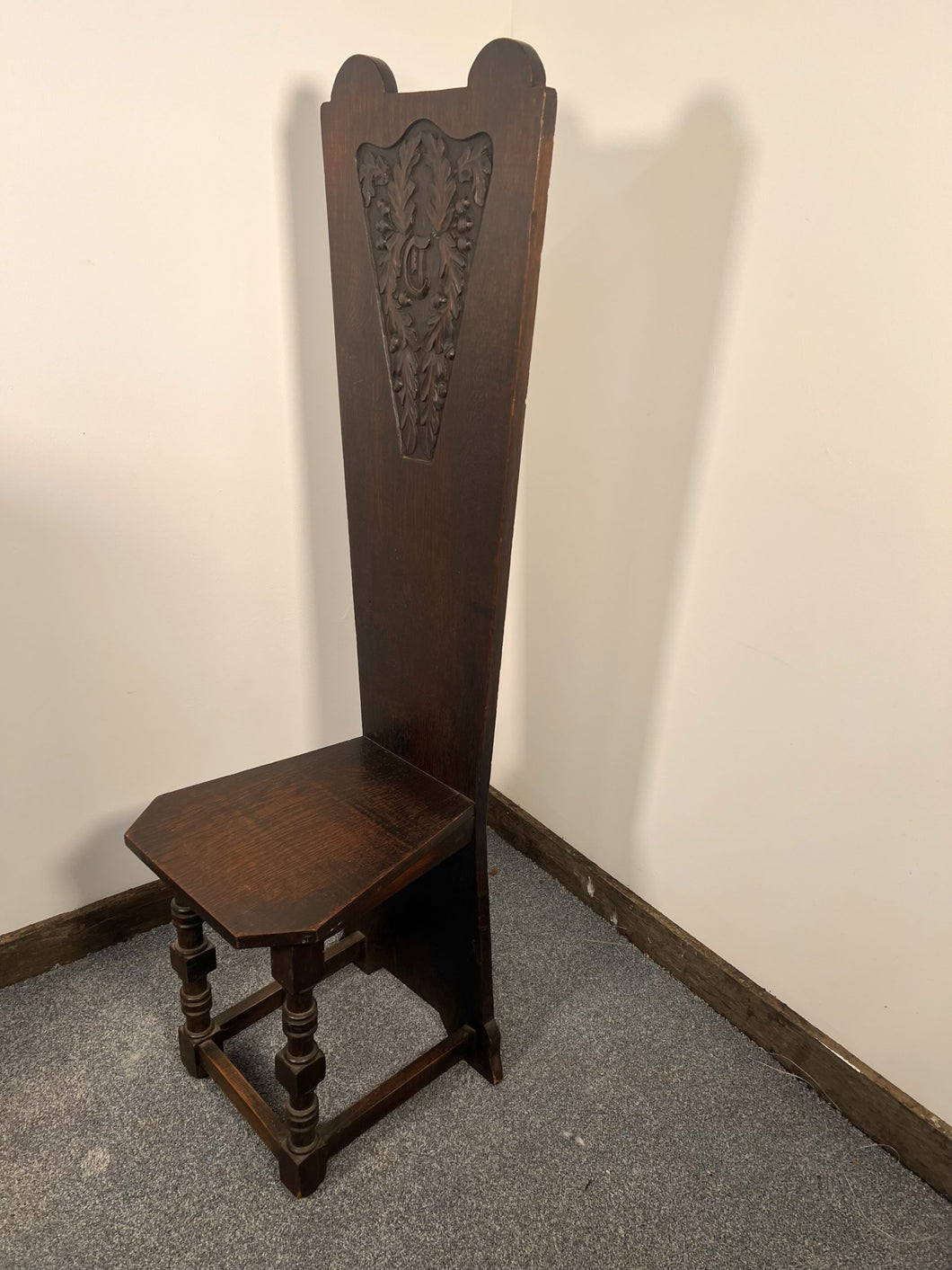 An M H Baillie Style Oak Hall Chair Embossed With Acorns And Beautiful Carved Oak Tree Foliage