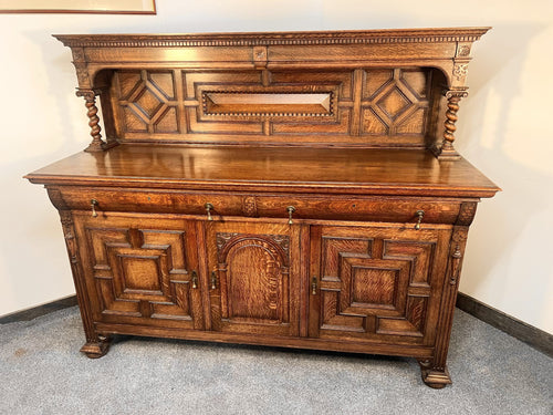 A Quarter Sawn Arts And Crafts Sideboard In The Style Of Gillows c.1890