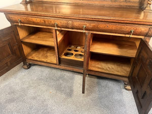 A Quarter Sawn Arts And Crafts Sideboard In The Style Of Gillows c.1890