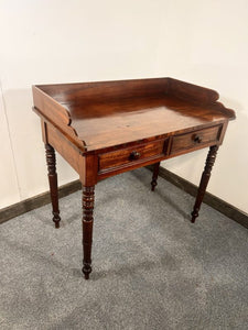 Antique Nineteenth Century Fine Quality Writing Table In Flame Mahogany