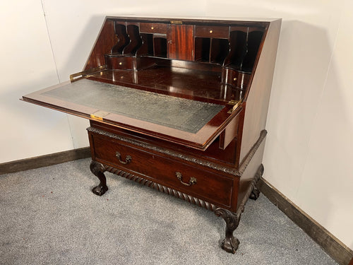 An Antique 20th Century Fine Quality Bureau In Mahogany