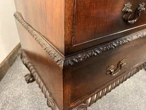 An Antique 20th Century Fine Quality Bureau In Mahogany