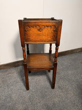 Load image into Gallery viewer, Edwardian Arts &amp; Crafts Oak Framed Planter – In the Manner of Shapland And Petter