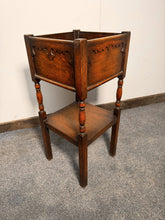 Load image into Gallery viewer, Edwardian Arts &amp; Crafts Oak Framed Planter – In the Manner of Shapland And Petter
