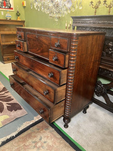 A Large Antique Victorian Mahogany Scotch Chest Of Drawers In Lovely Original Condition