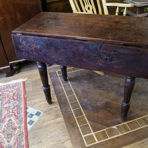 A small Georgian Welsh drop leaf table from Carmarthenshire circa 1800 in lovely condition