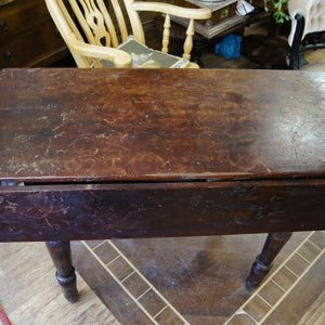 A small Georgian Welsh drop leaf table from Carmarthenshire circa 1800 in lovely condition