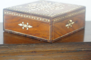 Mother of pearl inlaid jewellery or trinket box in fabulous condition