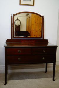 Flame mahogany inlaid mirror backed dressing table in gorgeous condition