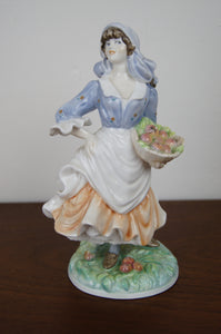 Royal Worcester fine bone China figure “Rosie Picking Apples” in perfect condition