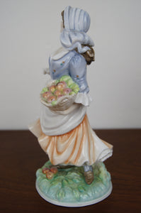 Royal Worcester fine bone China figure “Rosie Picking Apples” in perfect condition