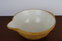 Load image into Gallery viewer, Victorian Earthenware Cornishware clay mixing bowl number 755330